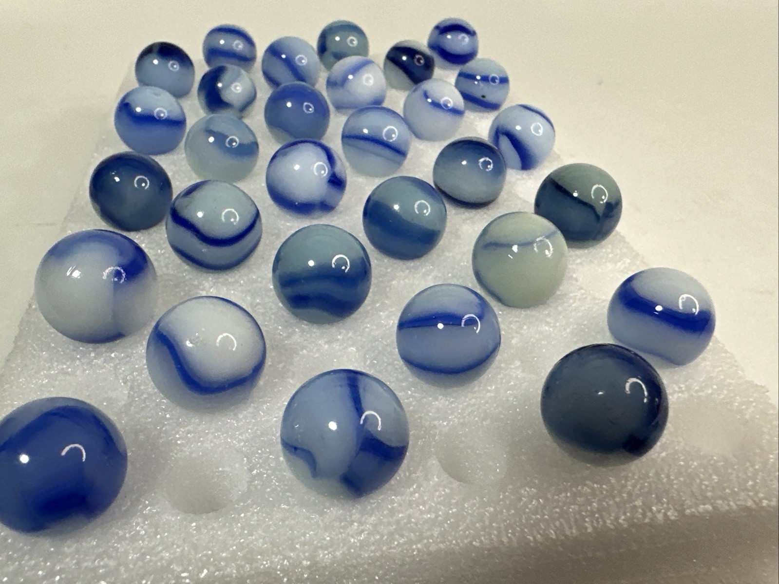 109 Lot Of 30 Vintage Peltier Rainbo Marbles!