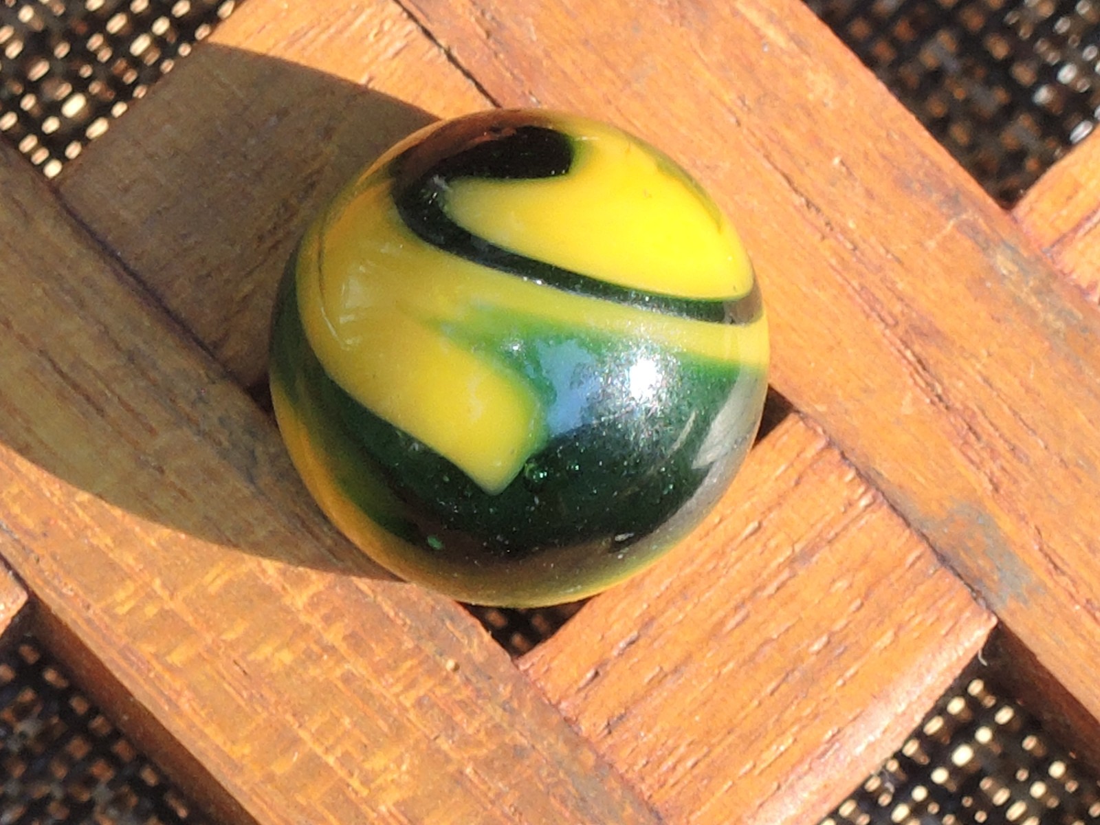 5/8” PELTIER Translucent Green & Aventurine, Yellow EARLY MILLER SWIRL Marble~UV