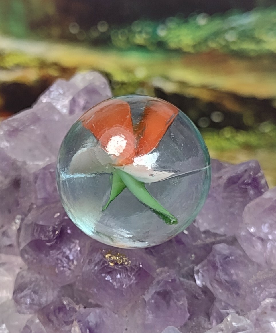 NM Six Vane V-Style Green & Orange Japanese .68″ Foreign Glass VINTAGE MARBLES