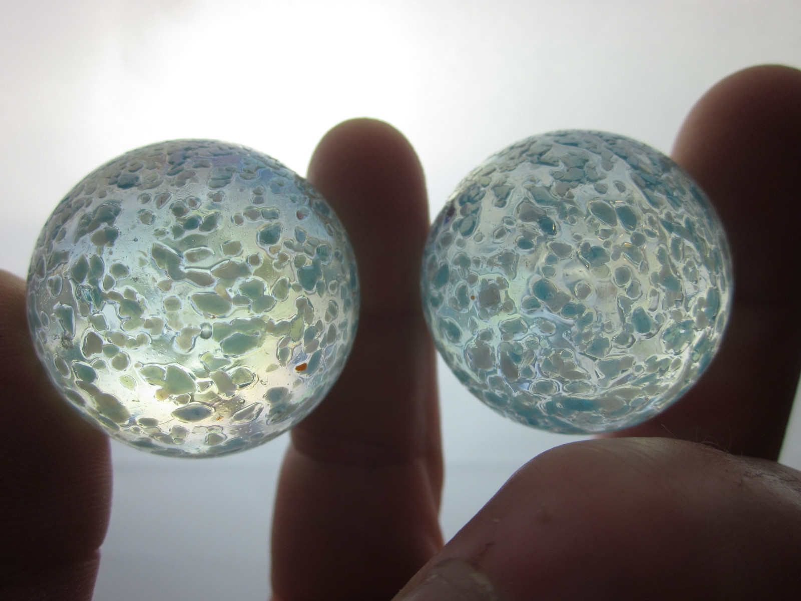 2 BOULDERS 35mm SNOWFLAKE Marbles Glitter Speckled glass ball LARGE HUGE