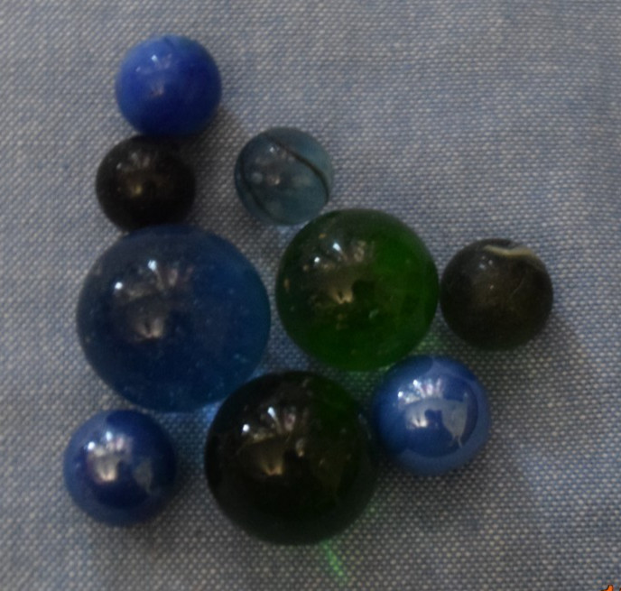 Vintage Lot of 9 Glass Multi-Color Marbles 14 to 25 mm C165