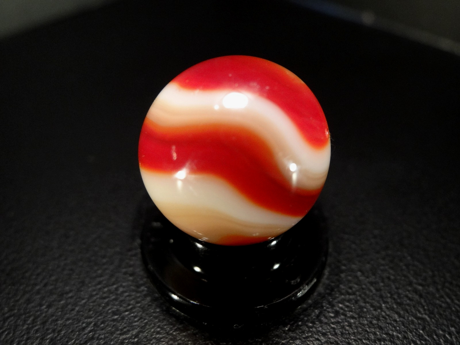 AKRO AGATE TRI COLOR RED-PURPLE-WHITE Rich colors