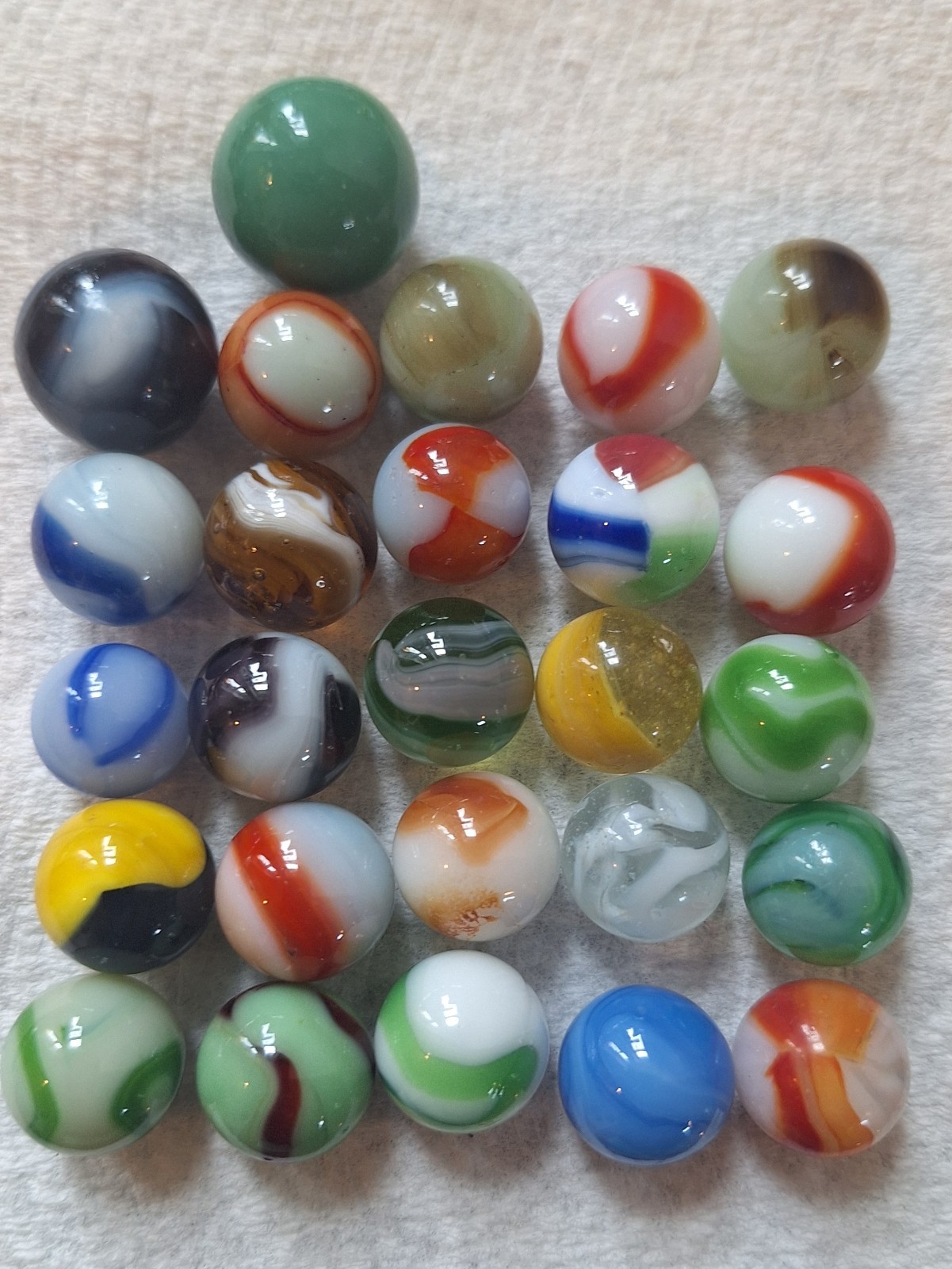 Lot Of 26 Vintage Marbles WV Swirls,akro Agate ,alley ,cac, Peltier NM-M
