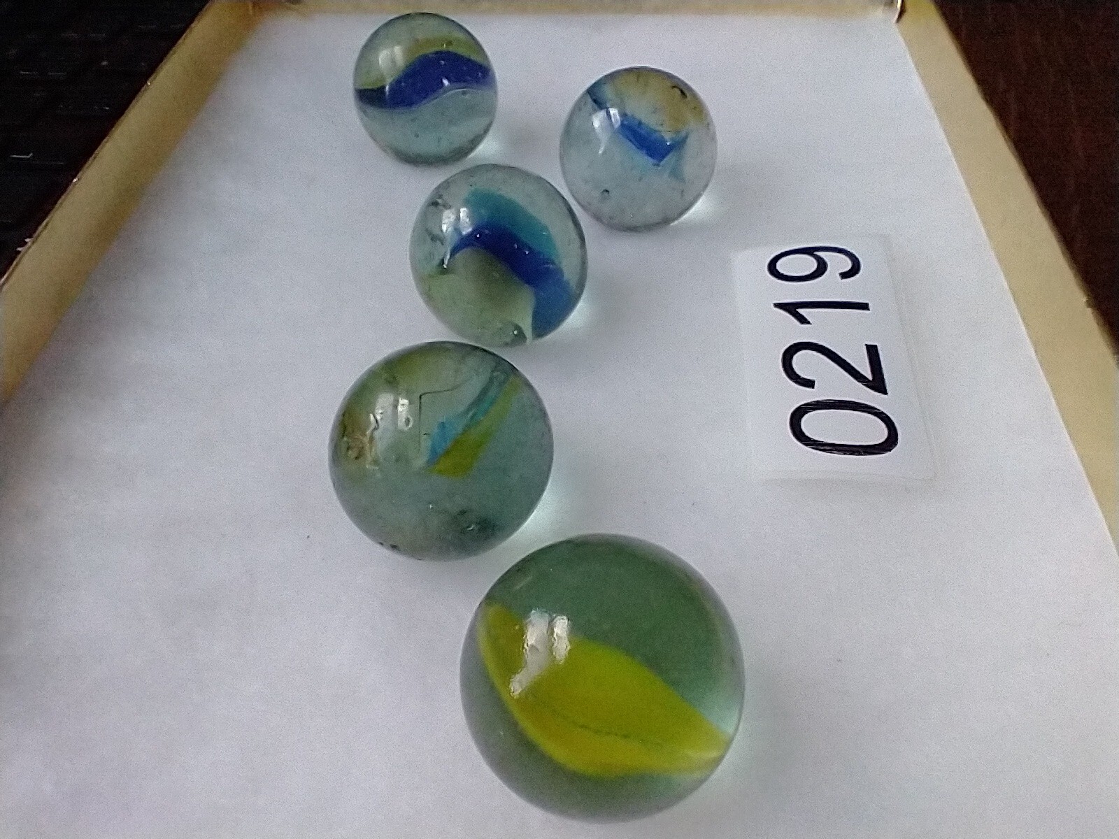 Multi Colored Cat’s Eye Medium Shooter Sized Marble 25mm Vintage Lot of 5