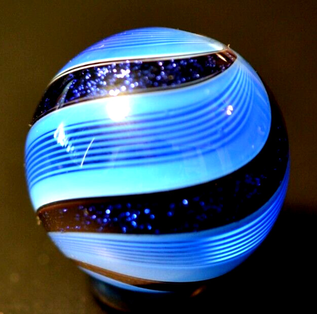 HOT HOUSE GLASS MARBLE/1.279″-ROYAL BLUE BANDED FINE LINER #68-ROYAL BLUE DICHRO