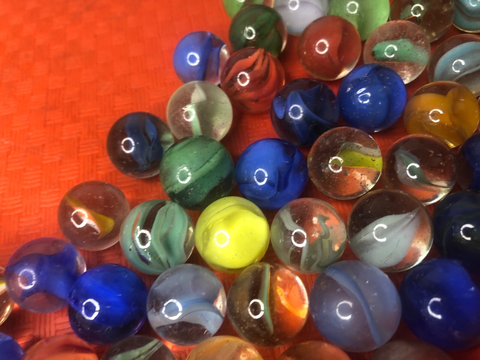 100 vintage CATS EYES OR RIBBON glass marbles 15-17mm tiny bubbles