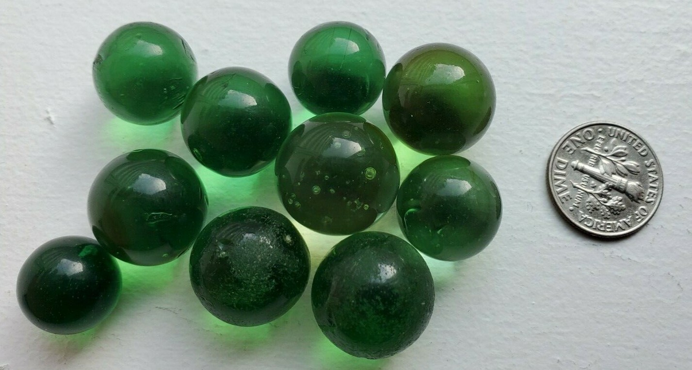 MINT 10 VINTAGE BEAUTIFUL GREEN CLEARIE MARBLES FROM 1970S & 1980S