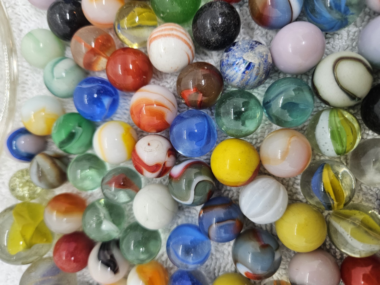 Antique Lot Glass Marbles with Glass Display Stand – Some Glow Under Black Light
