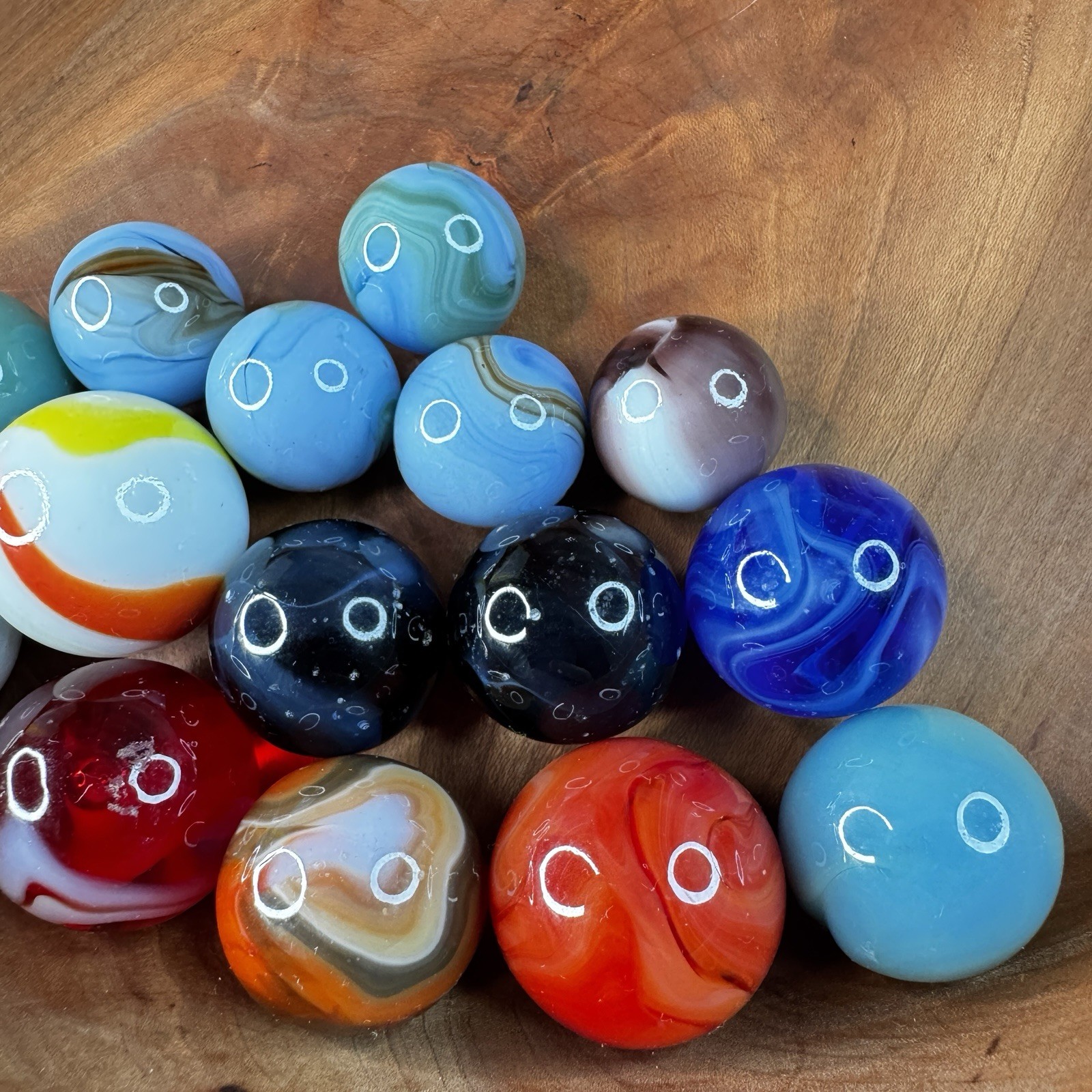Vintage Glass Marble Lot 16 Large Shooters 3/4″ & 1″ WV Swirls Akro Alley Jabo