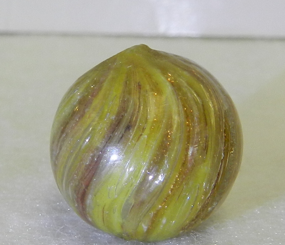#17221m Vintage German Handmade Onionskin Lutz Marble .69 Inches