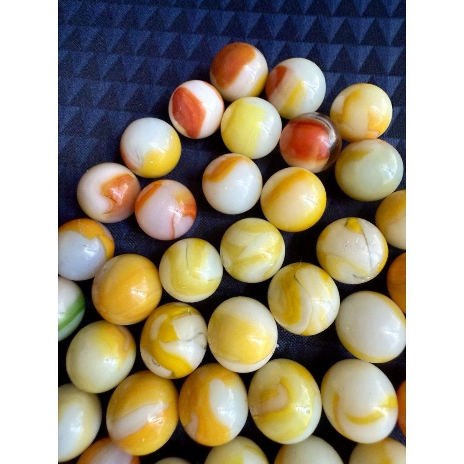 VTG Akro Agate Peltier Marbles Lot – 44pc Rainbow Yellow UV Glow