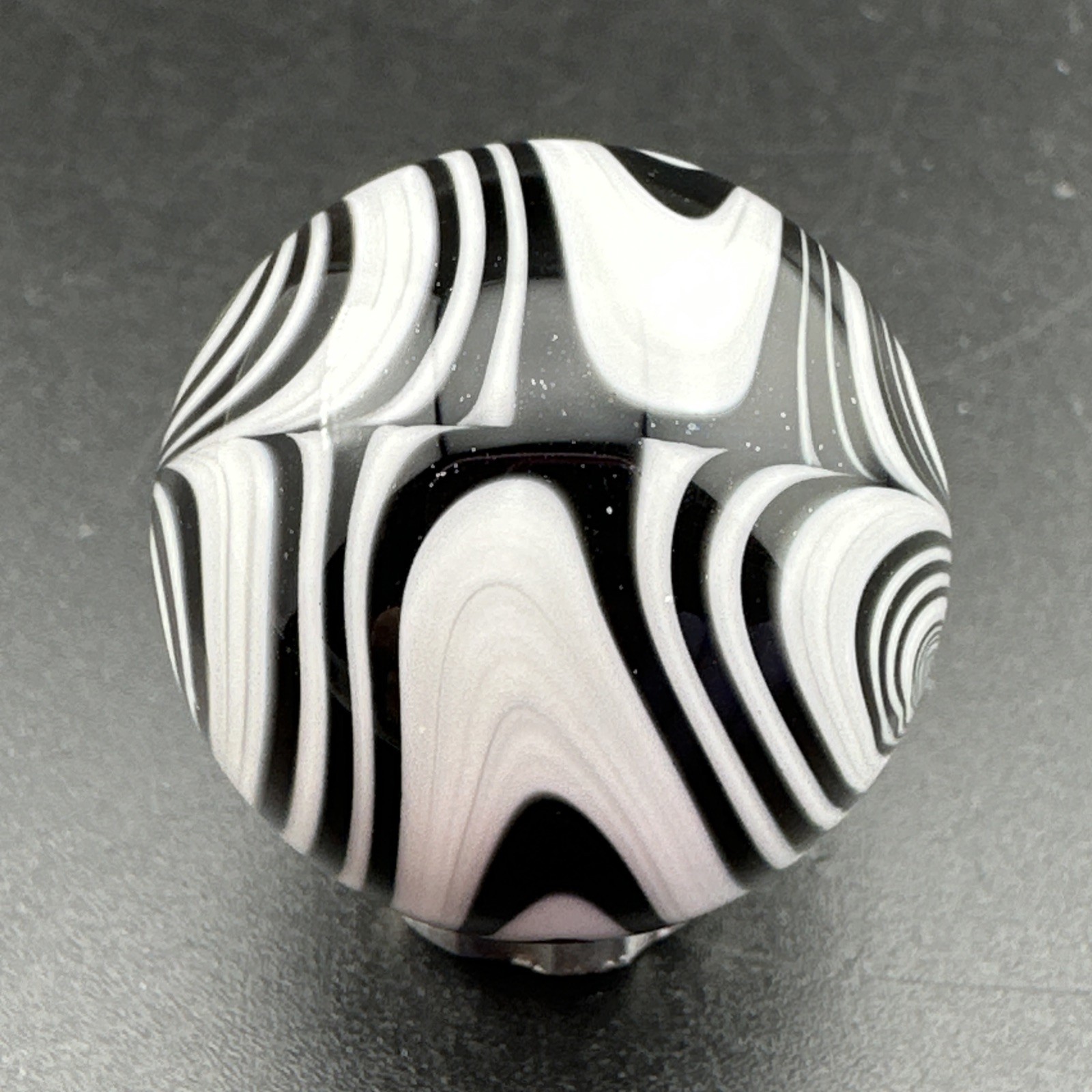 Contemporary Handmade Art Glass Marble 1.03″ Black & White Hypnotic Mirror MIB