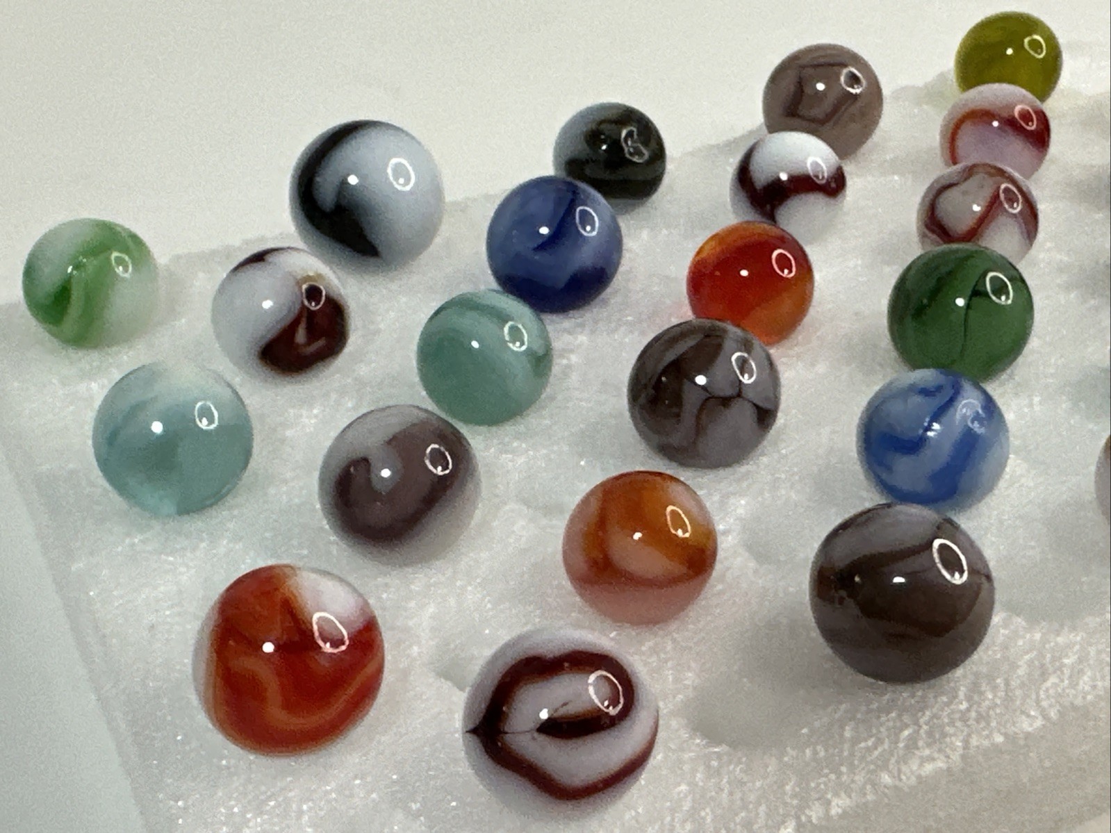 410 Lot Of 30 Jabo Swirl Marbles!