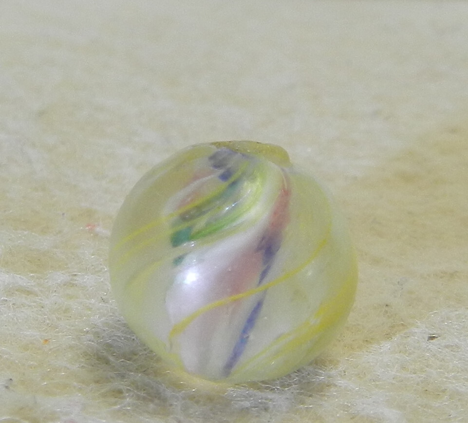 #15699m Small Peewee .47 Inches German handmade Divided Ribbon Swirl Marble