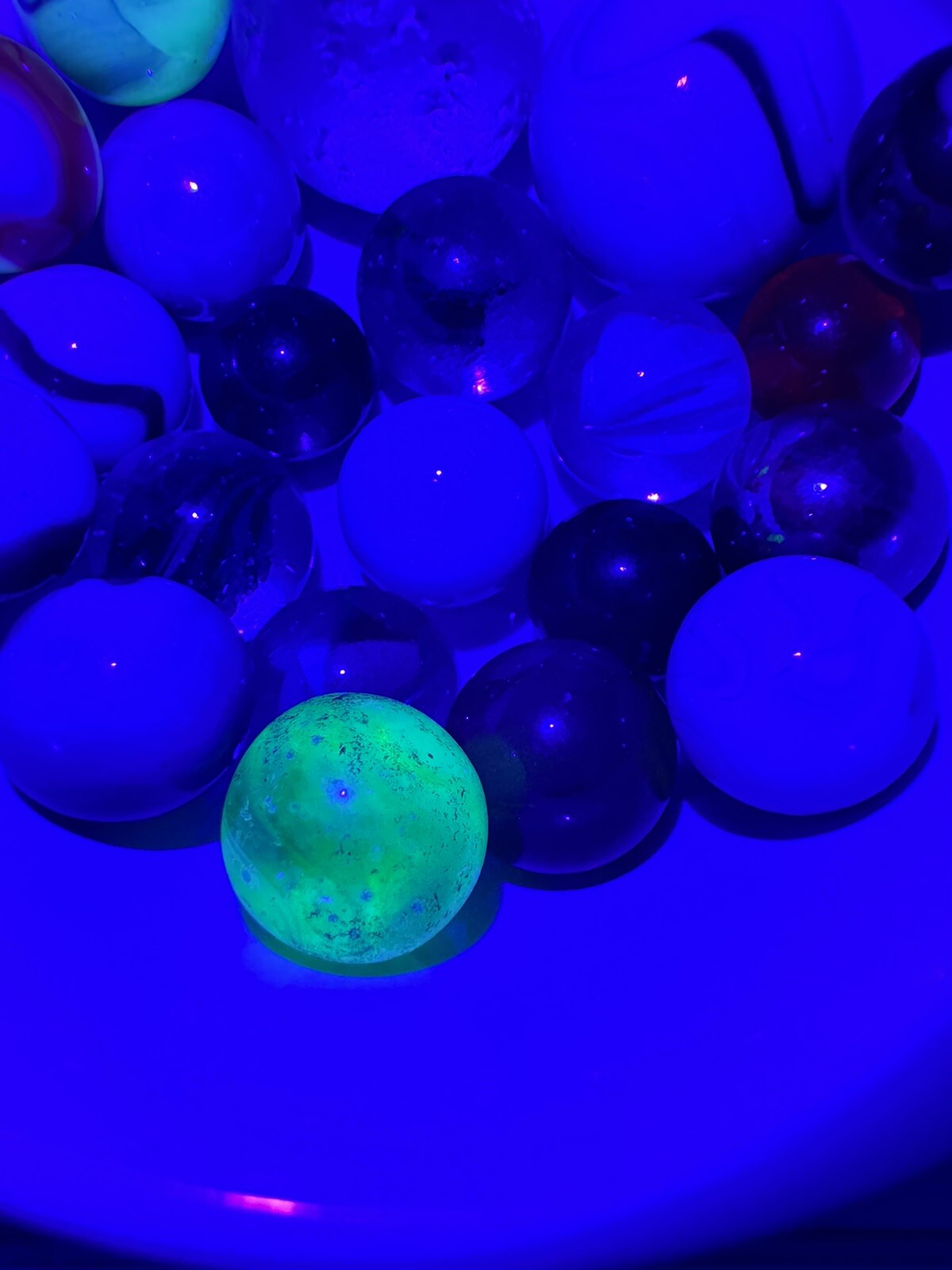 Vintage Marble Lot Of MARBLES UV Reactive Cadmium Uranium Lot #34