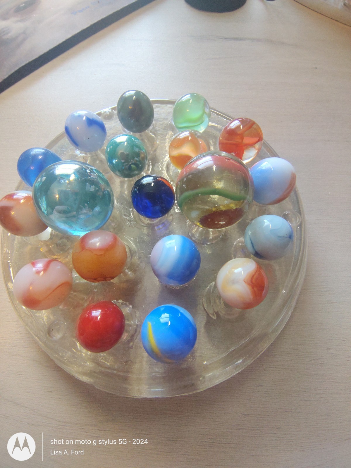 Vintage Glass Marble Lot – 19 Marbles – 4 Large 1″ Shooters, Swirls, Transparent