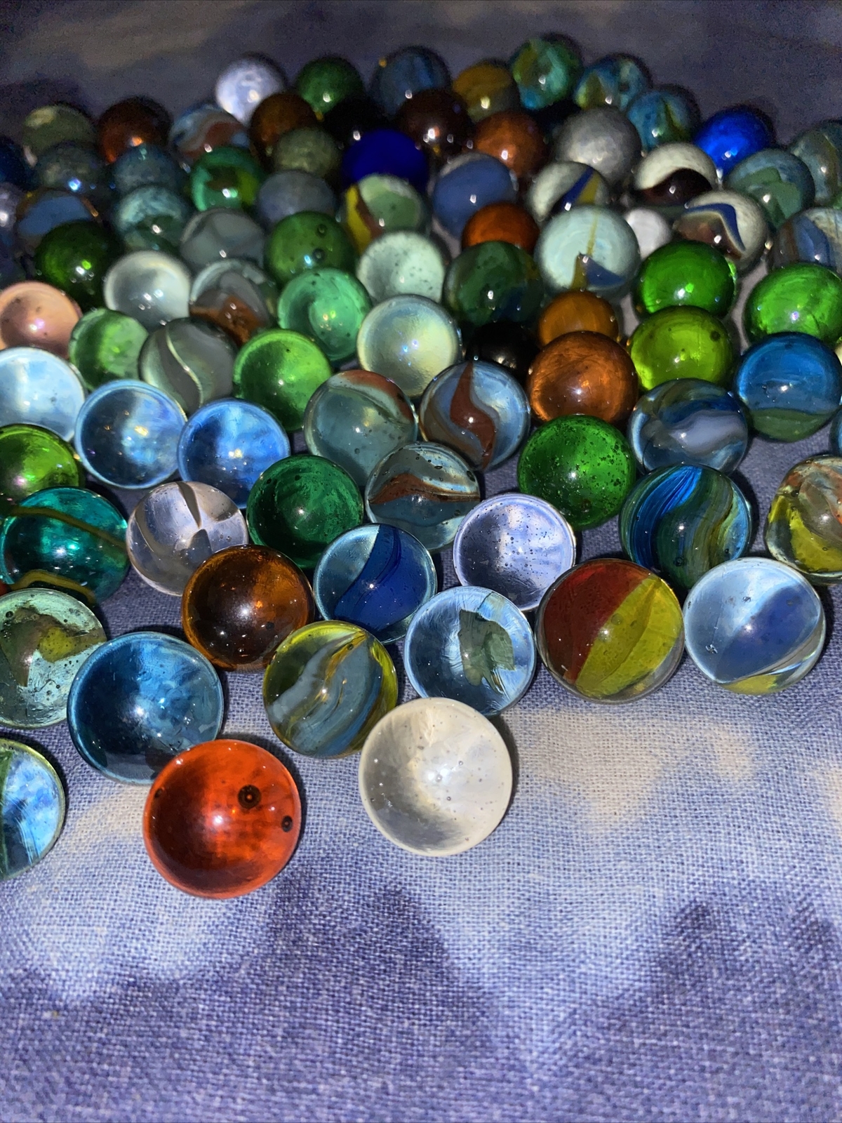 vintage marbles from the 1980s and 1990s lot of marbles Set Of 100