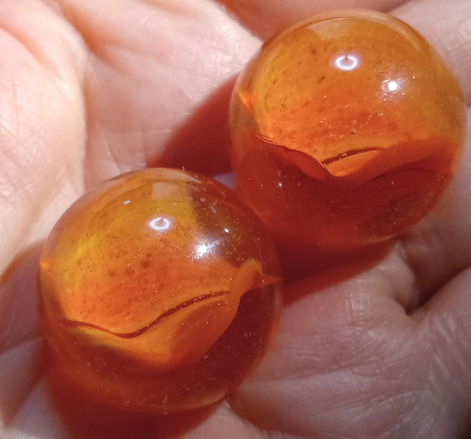 2 Old HEATON Bogard Cats Eye Marbles Orange & Yellow Hybrid 1″ SHOOTERS NM+