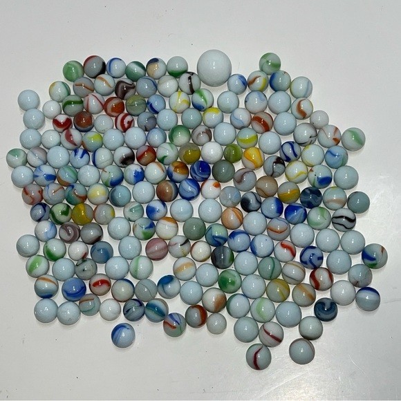 190+ Vintage Milk Glass Marble Lot Beautiful Unique Swirls Multi Coloured Solid