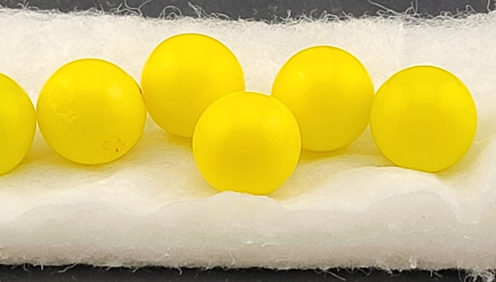 Yellow uv toy marbles vintage Glass And Cadmium 14.2 mm. ( 10 ) Marbles