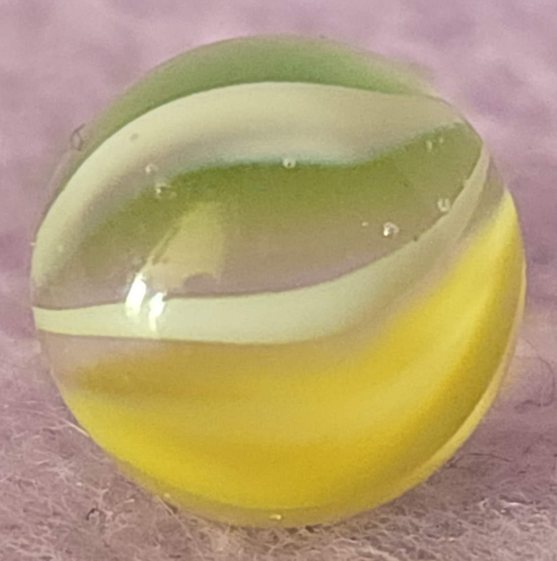 VTG German Glass Marble .46″ White Yellow Green Peewee Mint Condition pee wee
