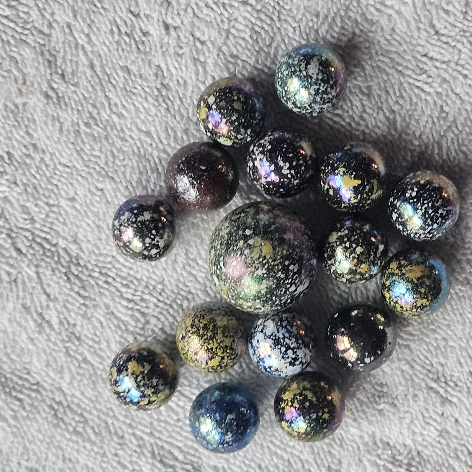 Vintage Vacor Jupiters Speckle Confetti Glass 15 Marbles 1 Shooter