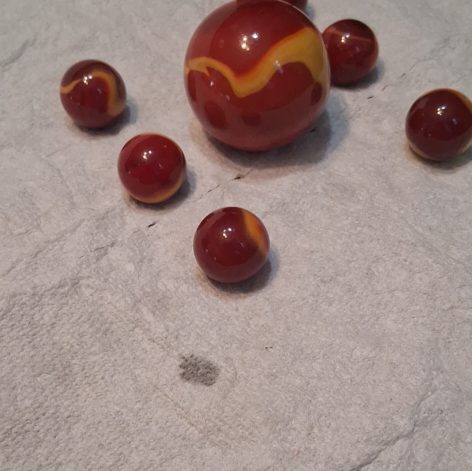 Vacor Swirl Glass Toy Marbles Set w/ 1 Large Shooter & 6 Smaller Red Yellow