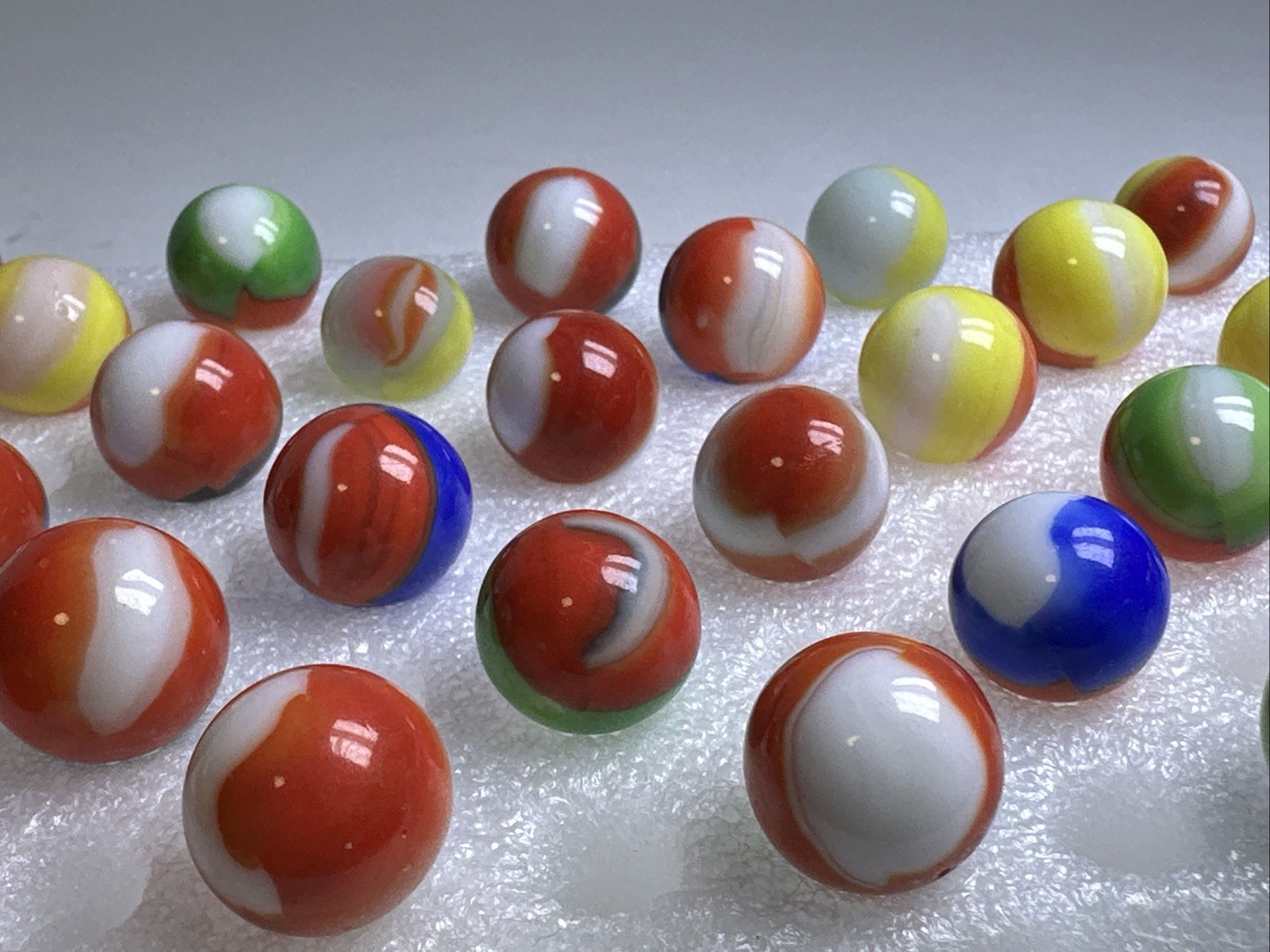 303 Lot Of 30 Vintage Marble King Rainbo Marbles!