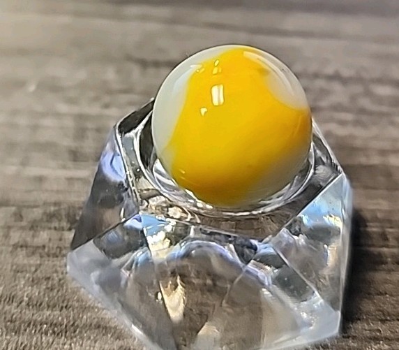 Kokomo Opalescent Yellow Marble