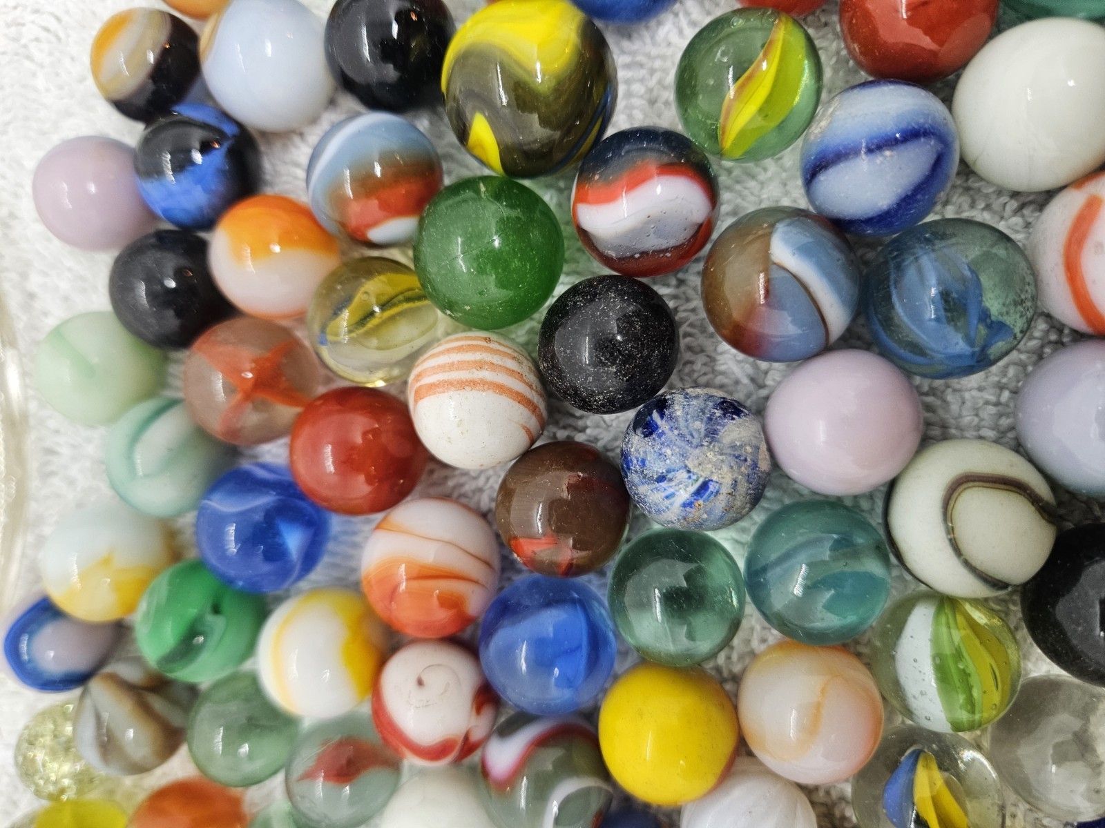 Antique Lot Glass Marbles with Glass Display Stand – Some Glow Under Black Light