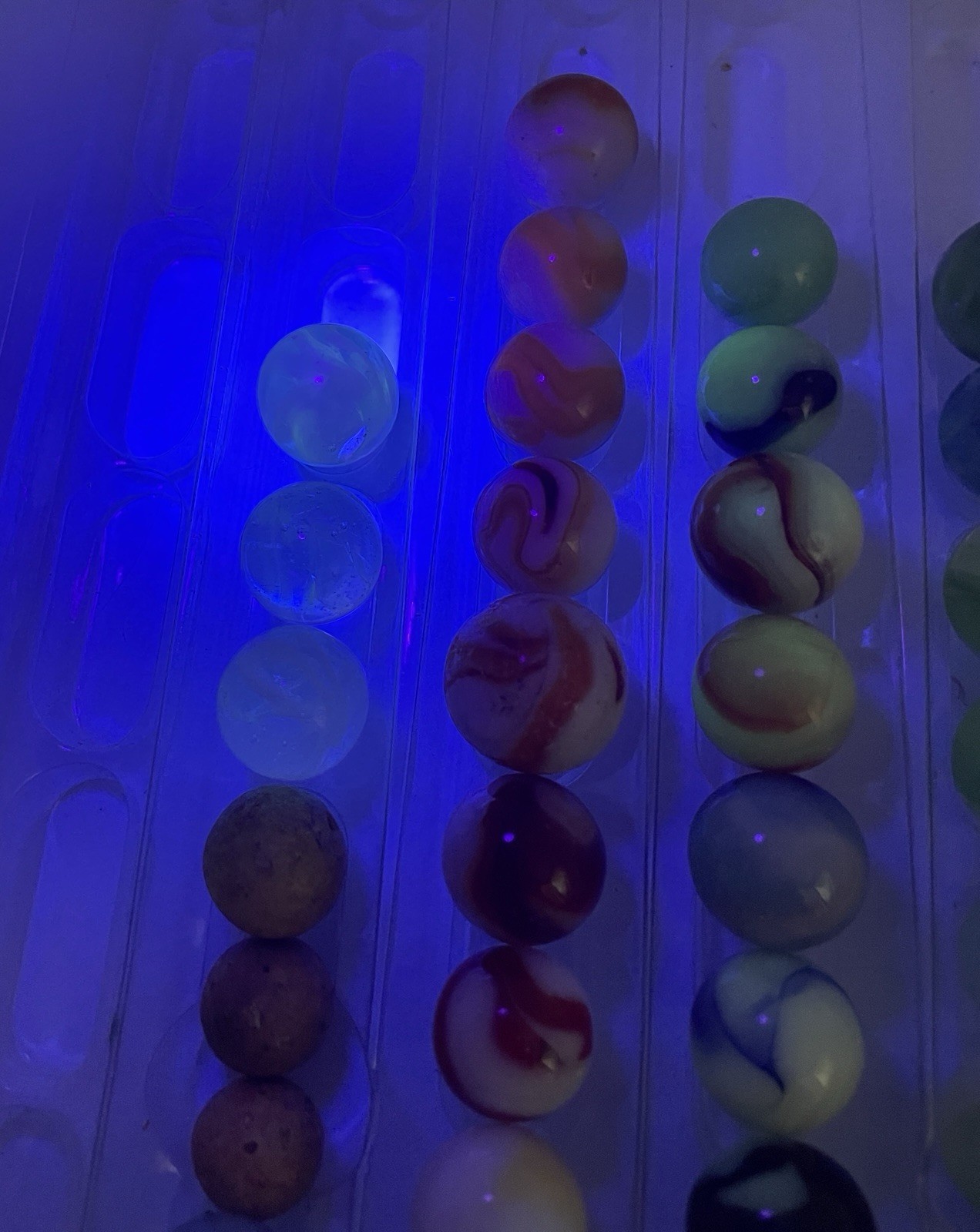 42 Pc Glow Marbles Uranium Cadmium Reactive Under UV Light Vintage