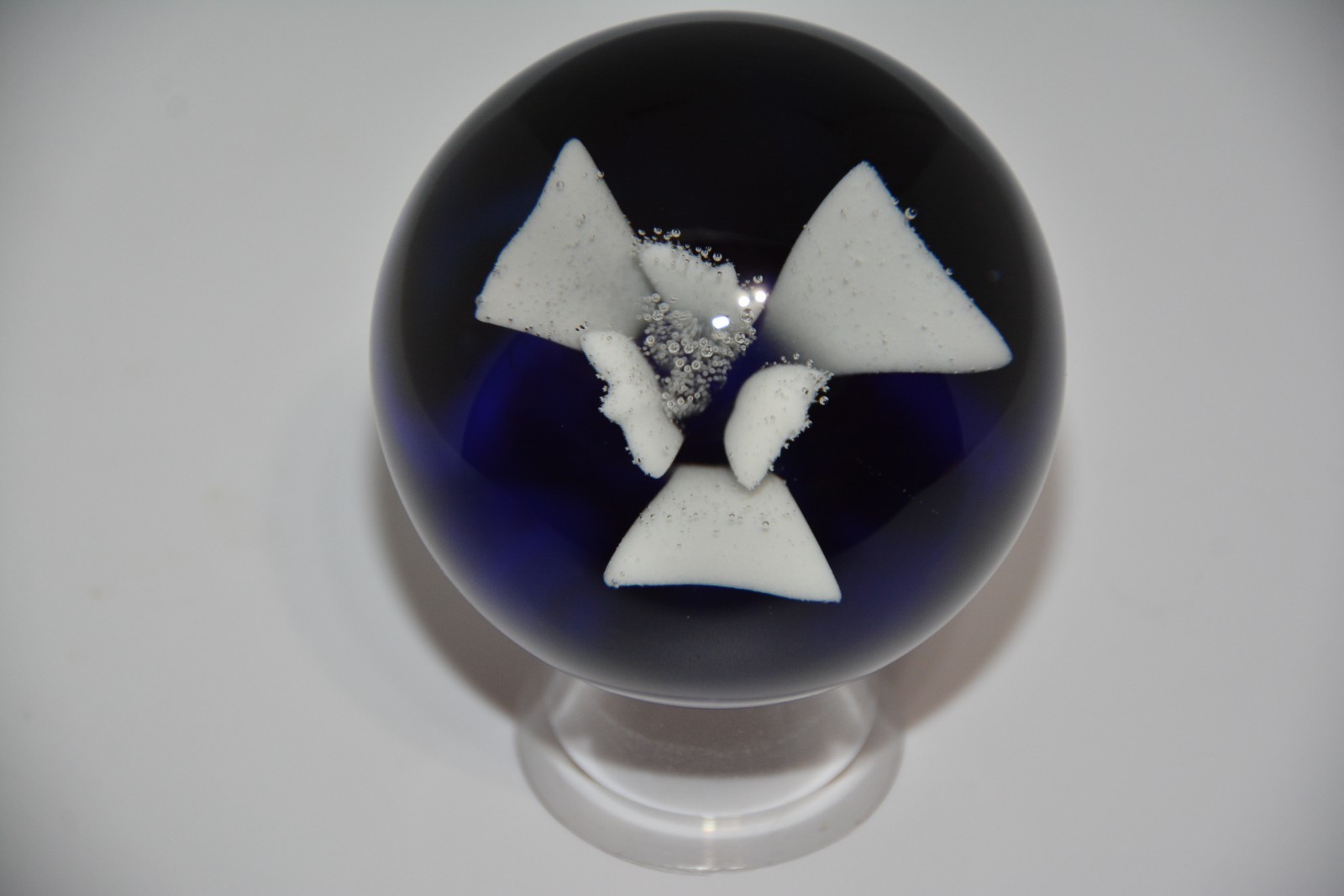 Contemporary art glass handmade borosilicate “flower” marble 2.153 inches tall