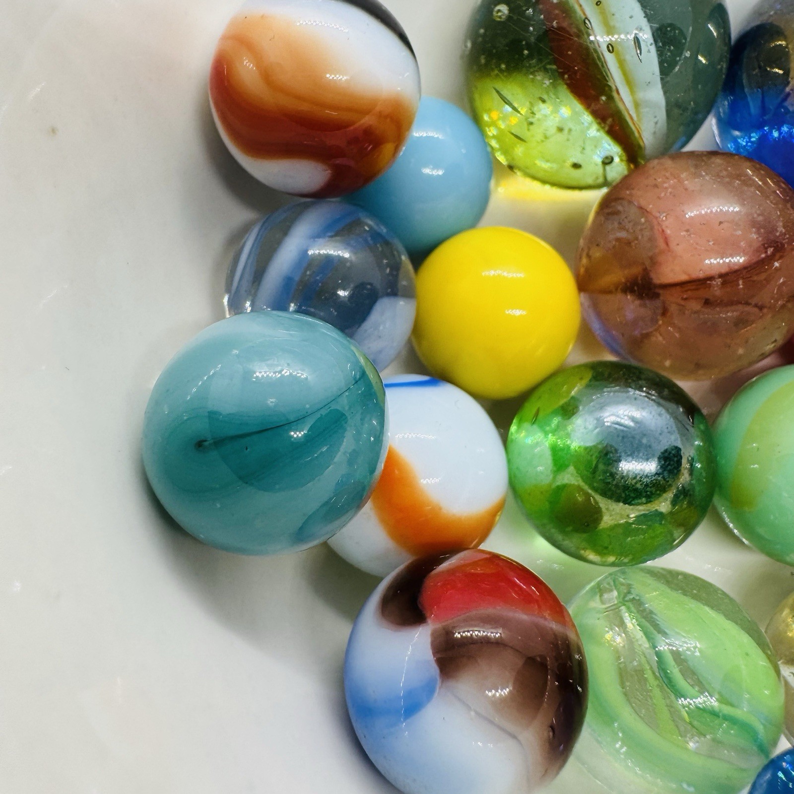 Vintage Marble Lot Of MARBLES UV Reactive Cadmium Uranium Lot #148
