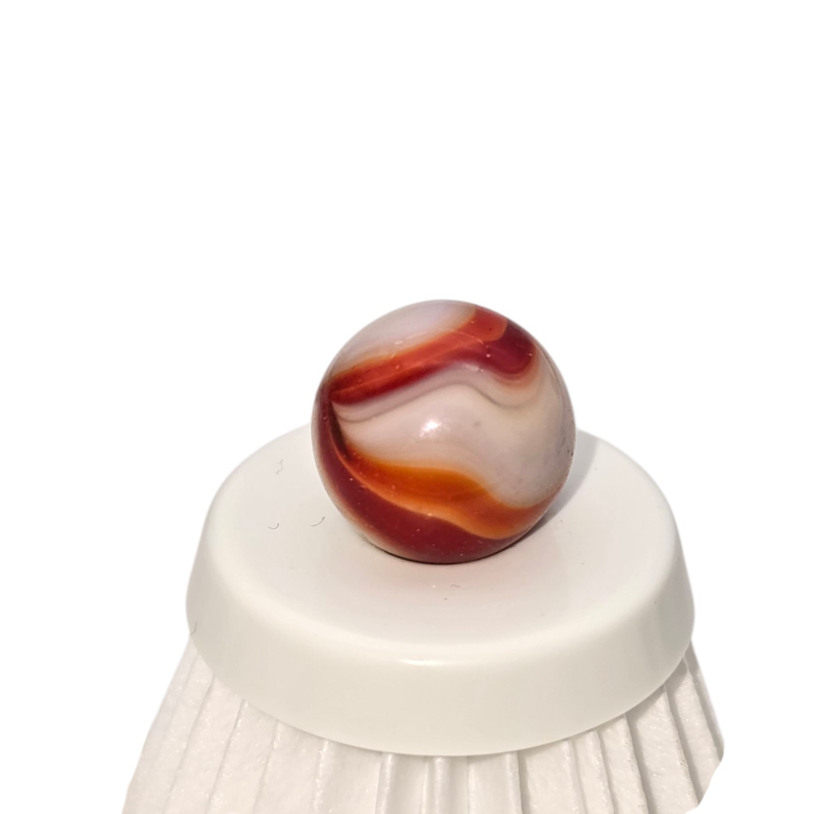 Vintage Alley Ravenswood Flame Ribbon Marble 15.88 mm