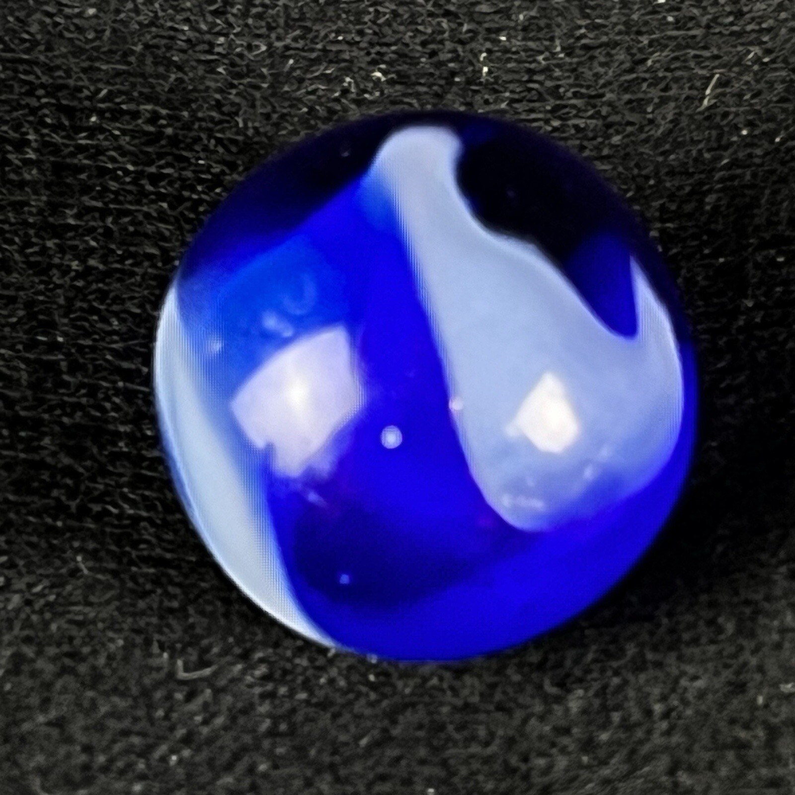 Vintage Akro Agate Peltier Art Swirl Glass Marble .61” Dark Blue & White