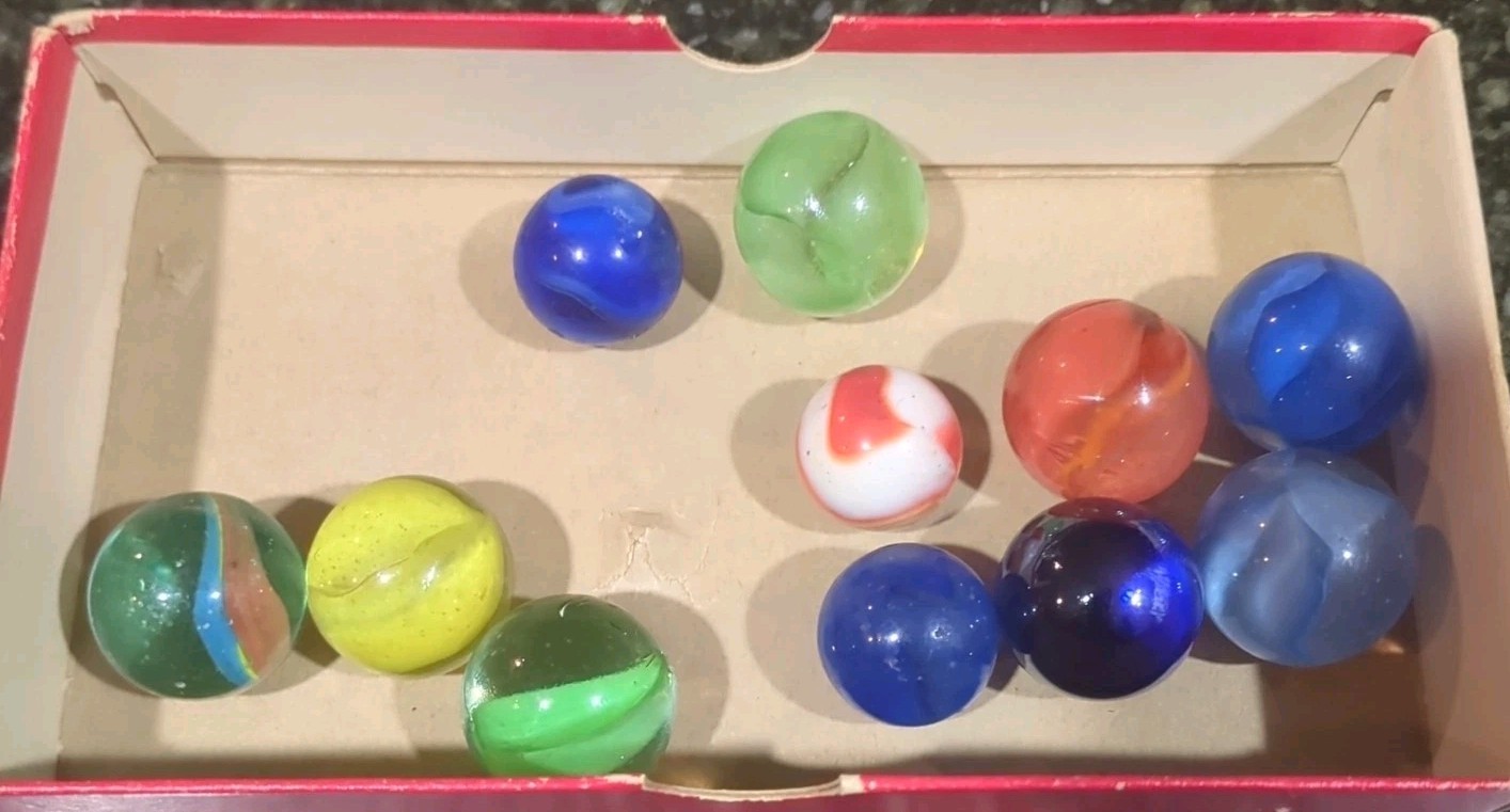 Lot Of Vintage Glass marbles. CAC, Akron agate, Peltier, Vitro Etc. 98Total