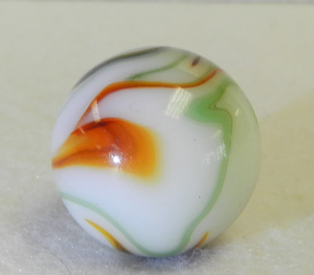 #20660m Vintage Miller Style Peltier Glass Christmas Tree Marble .74 Inches *NM*