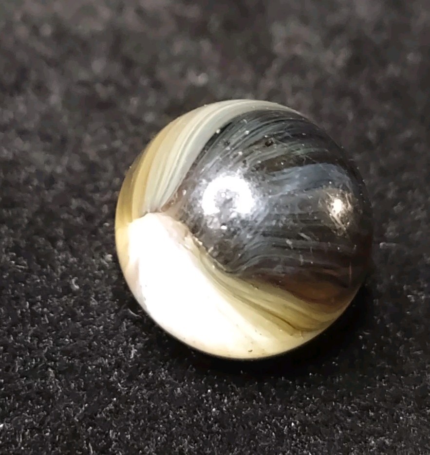 NM Dark Brown & Tan & White Master / Akro Or Whisp Glass Toy Vintage Marble .62″