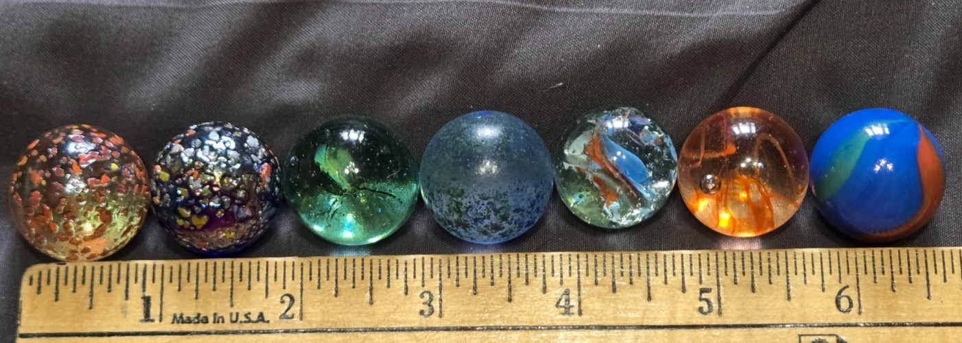 35+ MEDIUM GLASS MARBLES – .5″ – 1″ – DICK TRACY, CHRISTMAS, POO EMOJI & MORE