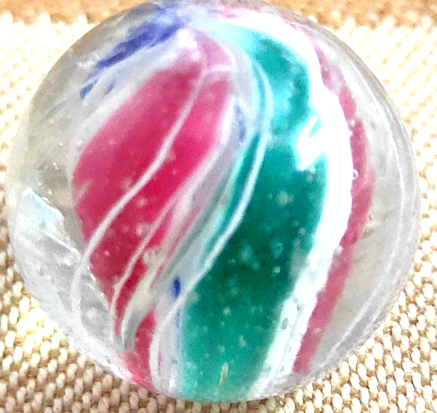 TOY MARBLE 0.75″ DIVIDED CORE GELLYRIBBON 2 PINK/1 GREEN/1 BLUE WITH WHITE CAGED