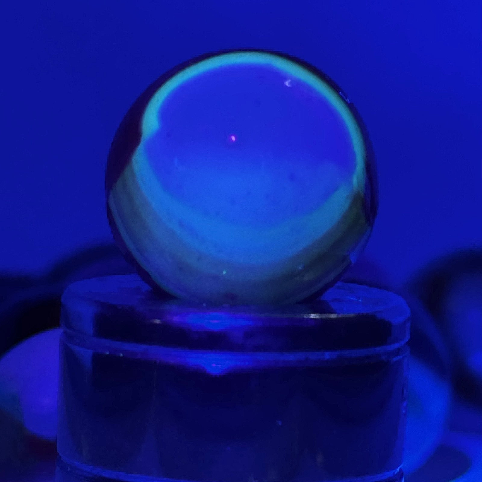MINT .25″ Vitro Agate Candy Stripe Marble — Red over Uranium White — UV Glow