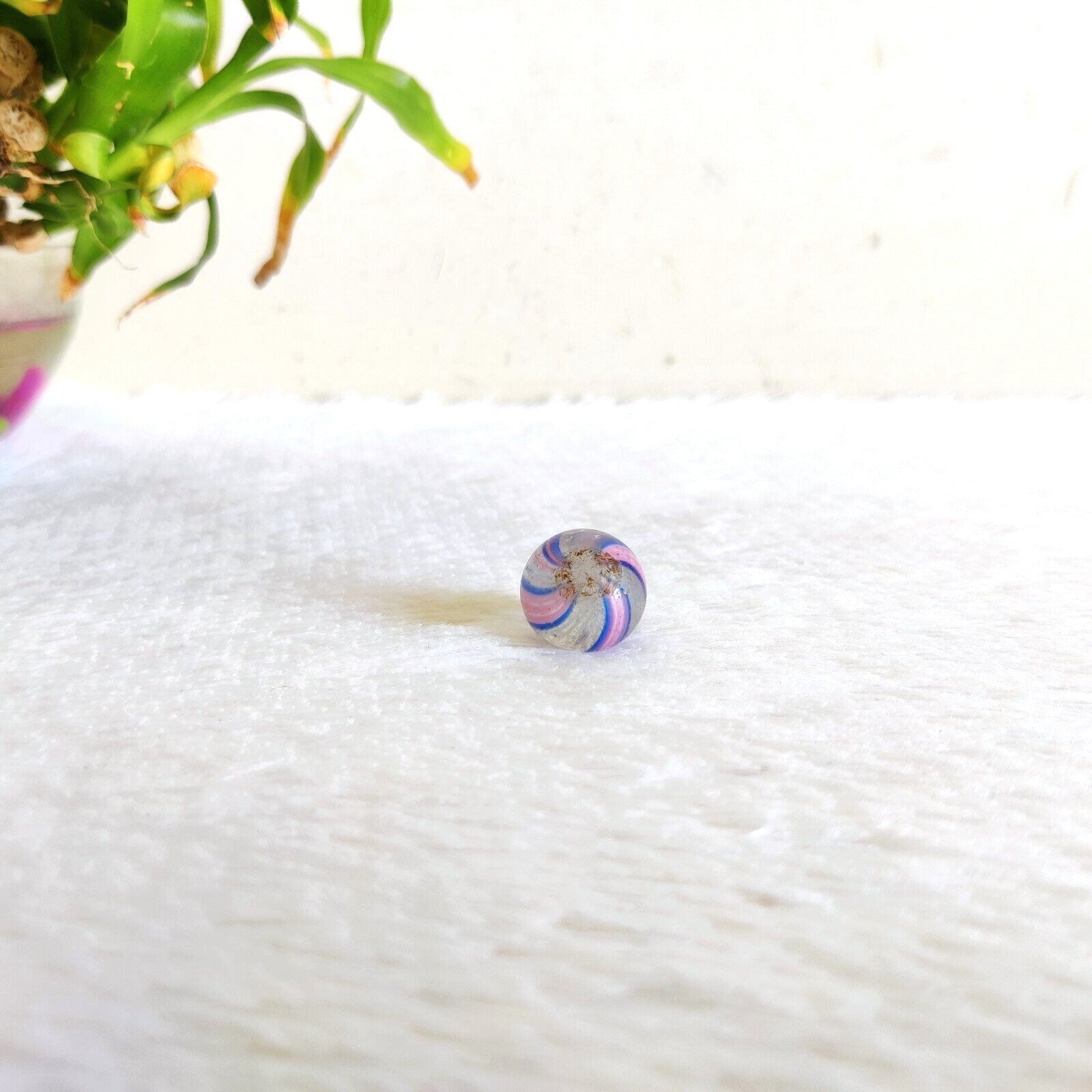 Vintage Original Handmade Divided Swirl Colorful Glass Marble Rare GL57