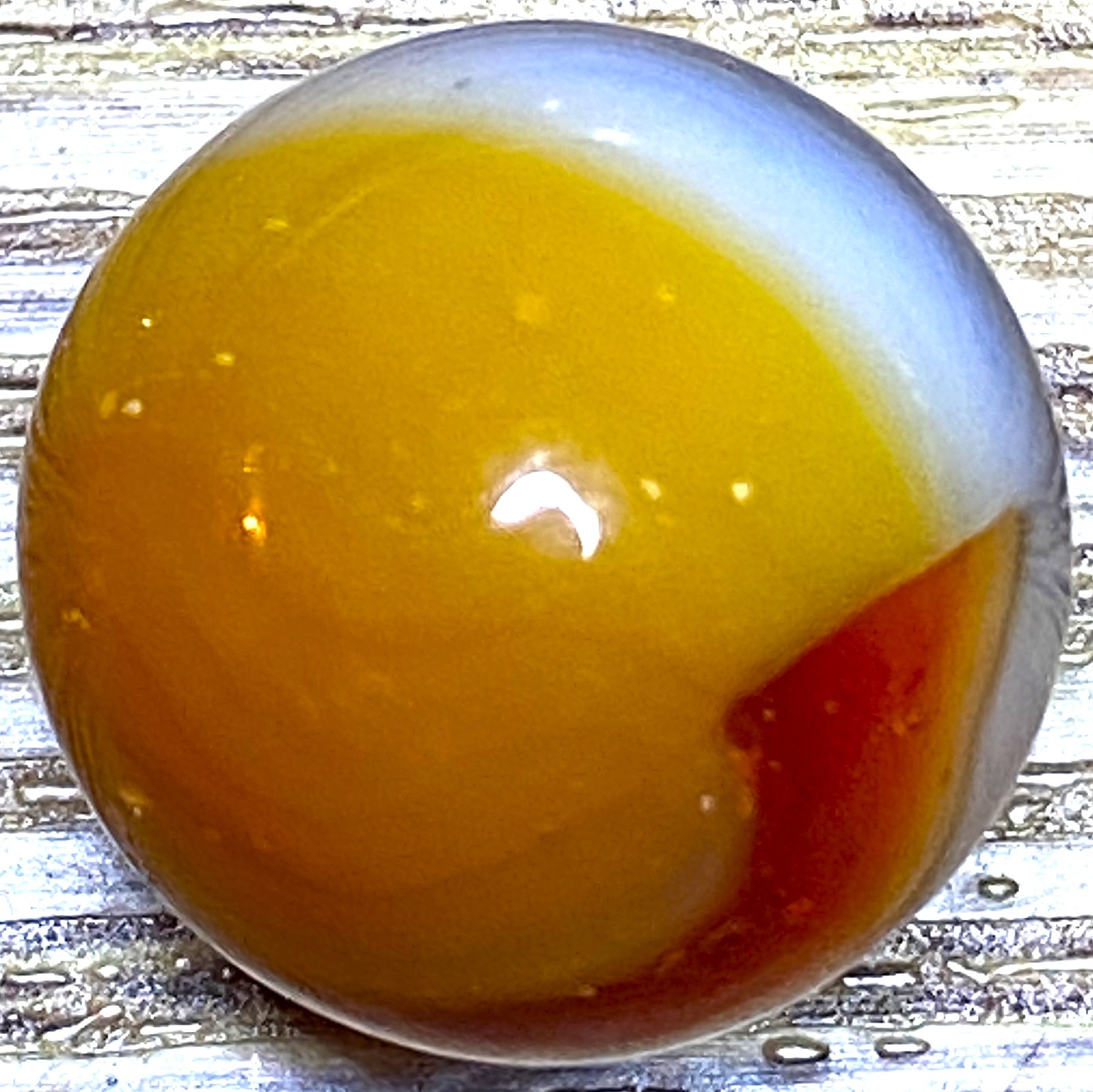 JABO/VITRO/AGATE BRIGHT COLORS POSSIBLE OXBLOOD HORSE TRANSPA HAIR MIB .62″ M174