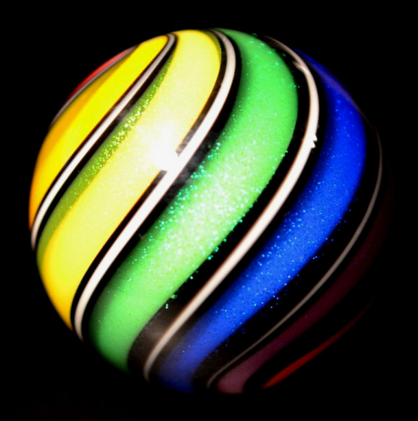 HOT HOUSE GLASS MARBLE/1.695″-CLASSIC DICHROIC BEACHBALL-YELLOW,LIME,ROYAL++