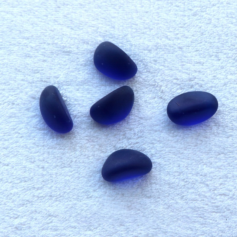 Glass Petals Stone 20mm-25mm Glass Pebbles Nuggets Decorative Fish Tank Vase