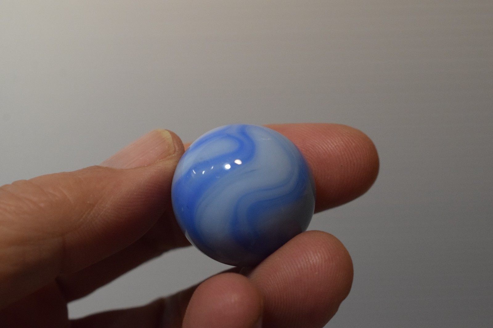 PELTIER GLASS RAINBO MARBLES BLUE ZEBRA 19PC LOT ONE CLOUDY SKY SWIRL SHOOTER