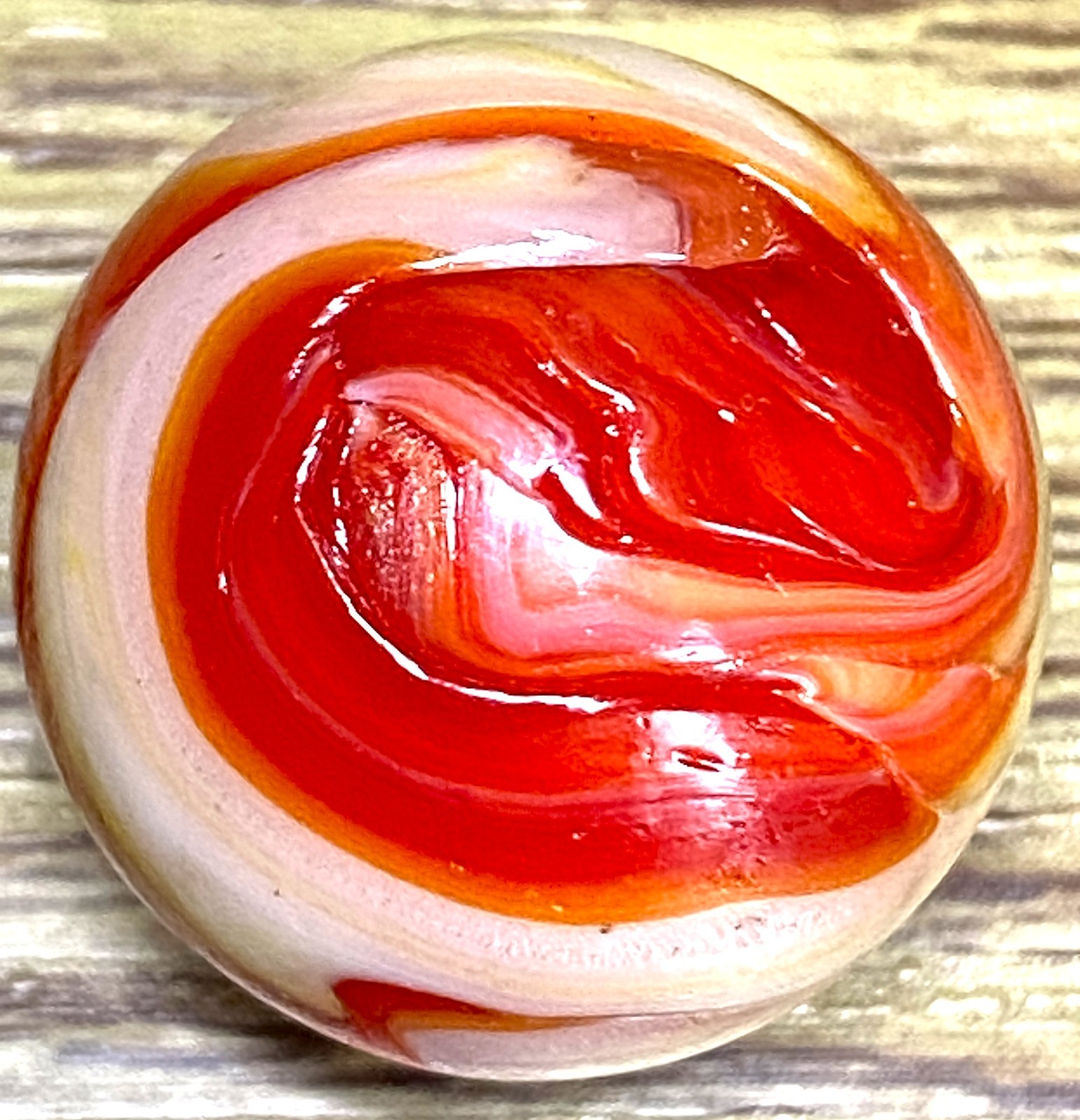 DAS/SAMMY’S/WV/JABO FIREY CANDY CANE FLAMED-OUT SWIRLED SHOOTER .72″ 4B/08