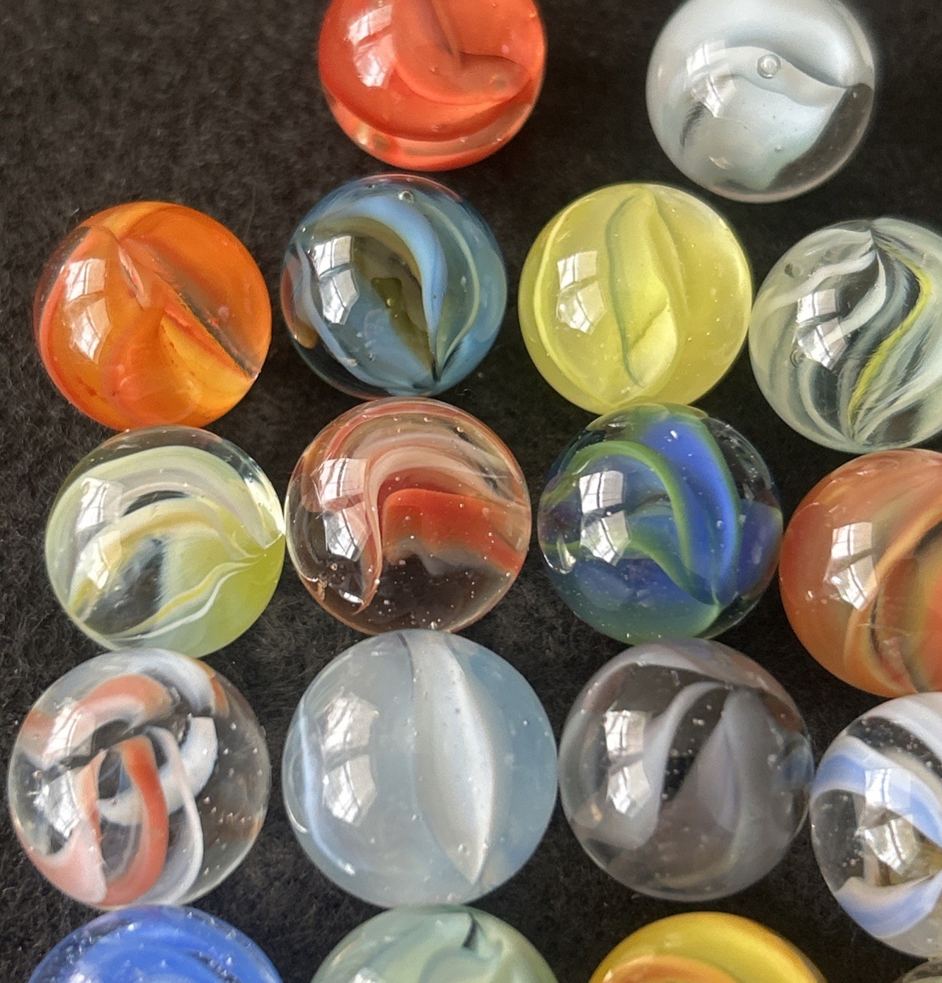 Lot Of 30 Plus Vitro Agate Hybrid Cat’s Eye Marbles 5/8” Or Less NM/Mint