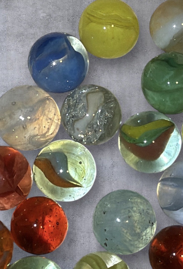 Lot of 88 Glass Marbles – Swirl, Clear & Translucent Mixed Colors Great Variety