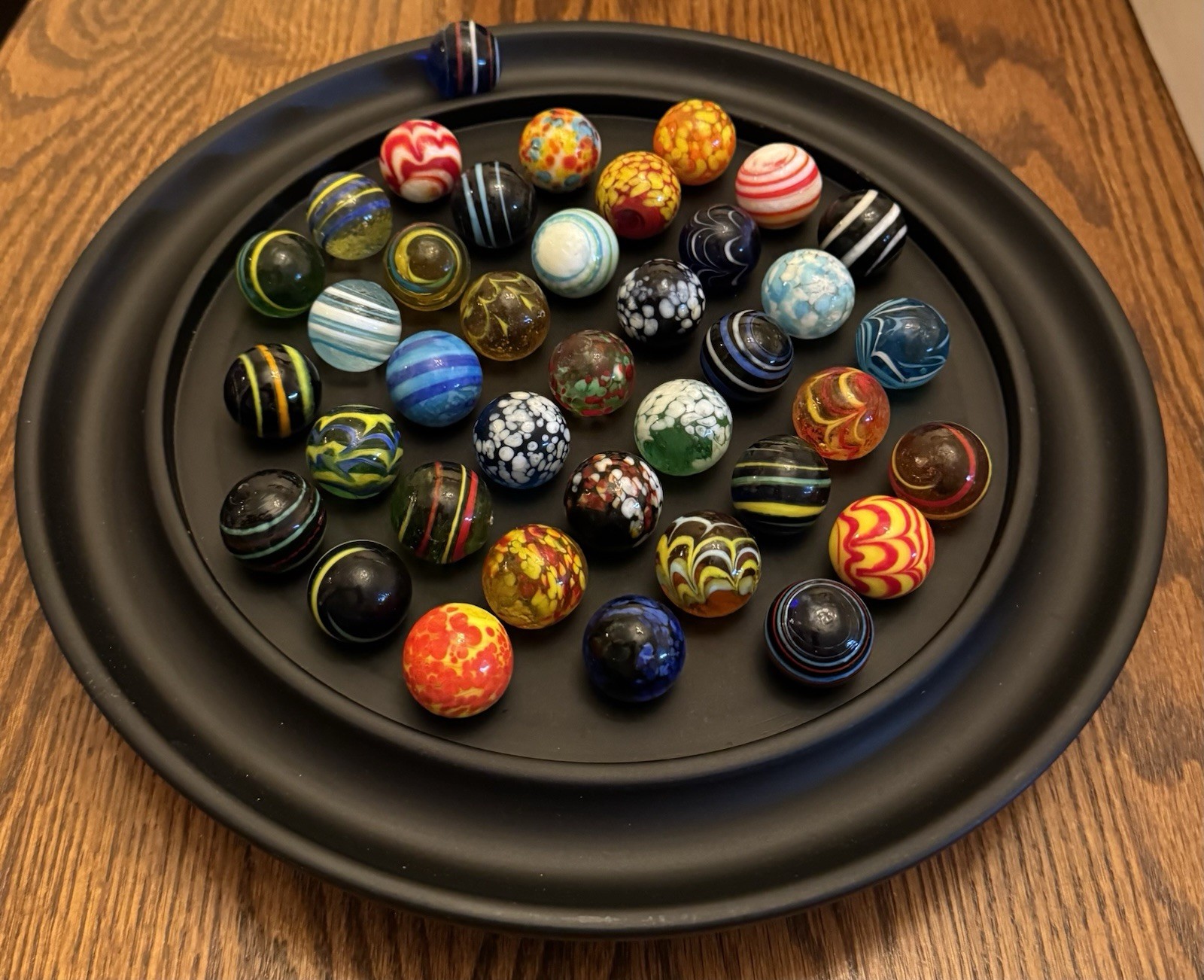 Solitaire Di Venezia Hand Blown Glass Marbles 38 w/Black Wood Base Board